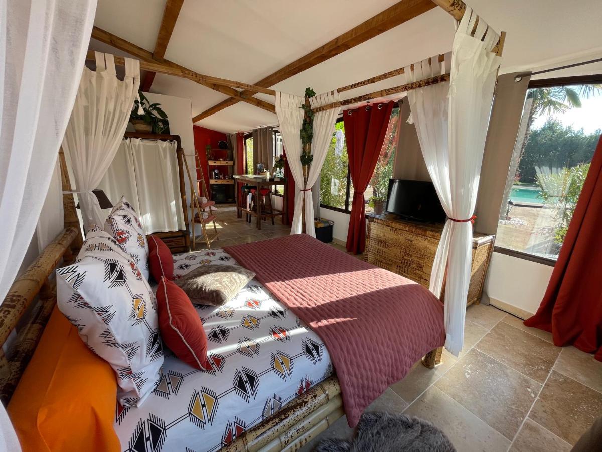 Mas De La Butte Blanche Bed and Breakfast Orgon Eksteriør billede